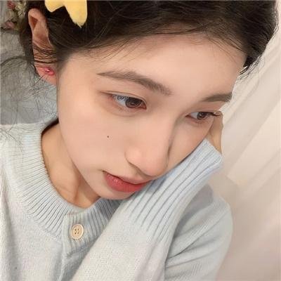 纯真小镇的夫人